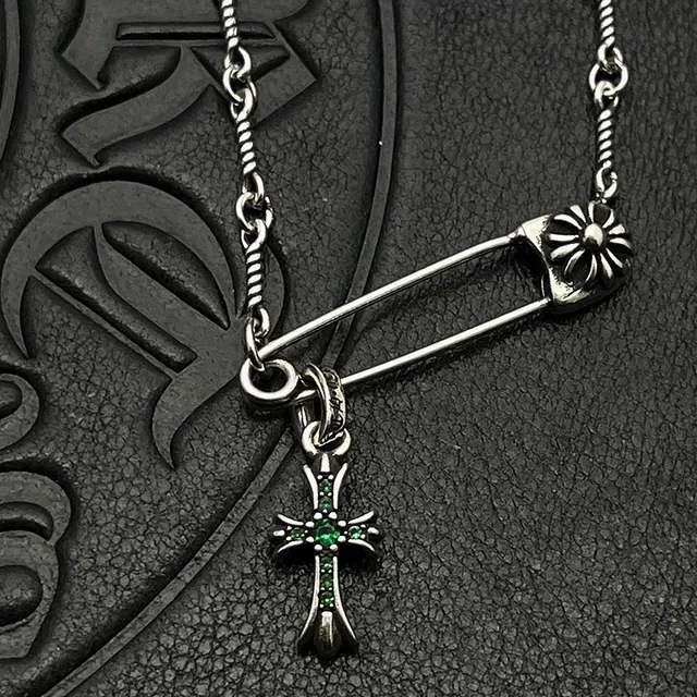Chrome Hearts Collier de la Croix à Épingle de sûreté Attache en argent Pavé-Set Pendentif Collier 5