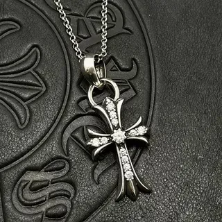 قلادة Chrome Hearts فضي أسود صليب غوتيك باڤيه كريستال 3