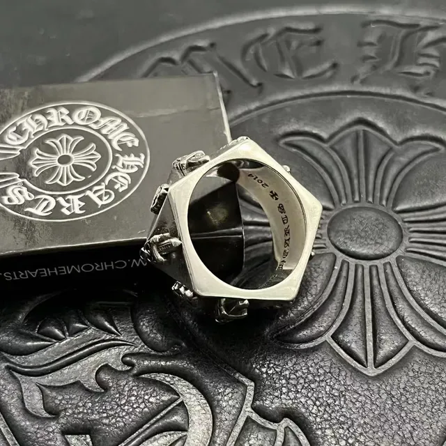 Chrome Hearts Triangular Cross Dagger Silver Geometric Band Oxidized Finish Ring 7