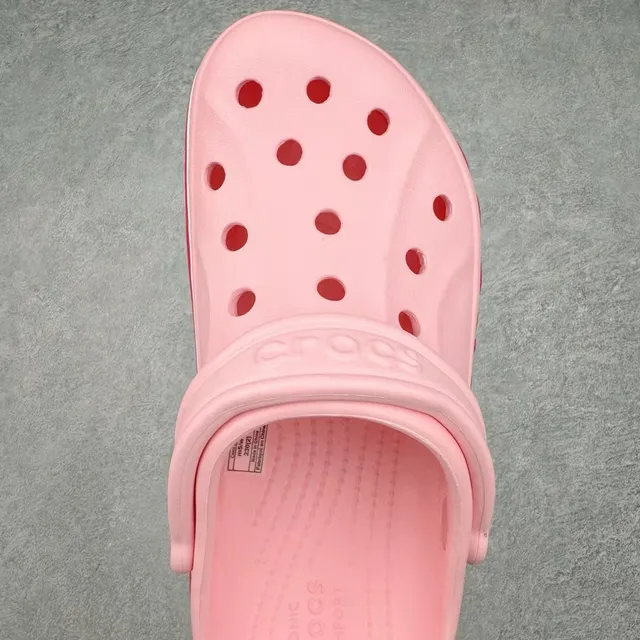 Crocs كلاسيك كلوج وردي أحمر بناء رغوة مسامي علوي كلوج 4
