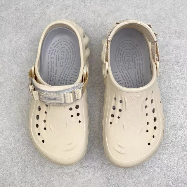 Crocs Echo Clog zueco bege de espuma 9