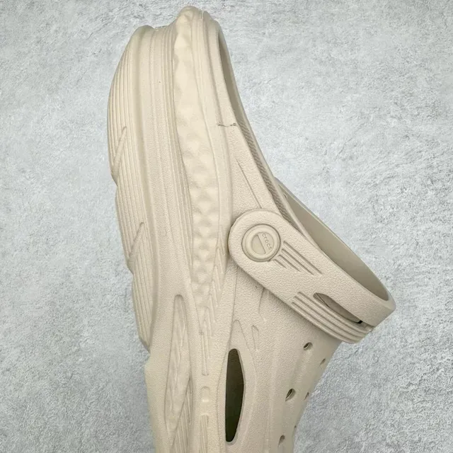 Crocs Echo Clog Beige Molded Foam Clog 6