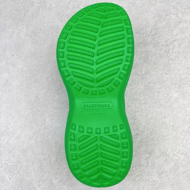 Crocs Echo Clog sabot vert plateforme mousse moulé 2
