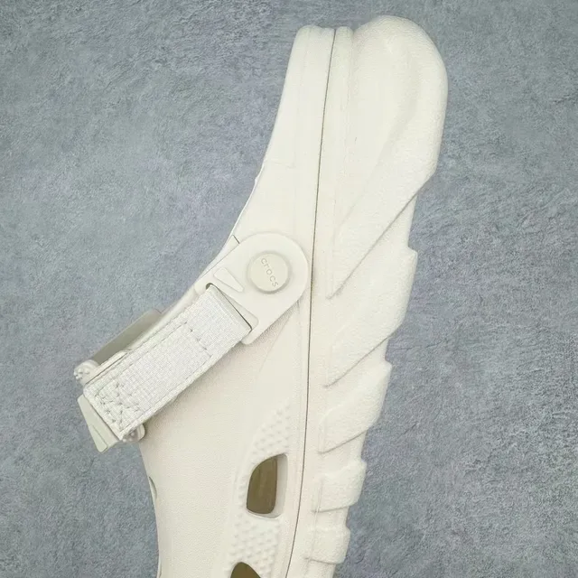 Crocs Echo Clog Off-White Molded Foam Clog 4