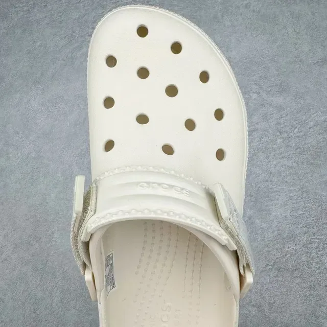 Crocs Echo Clog Off-White Molded Foam Clog 7