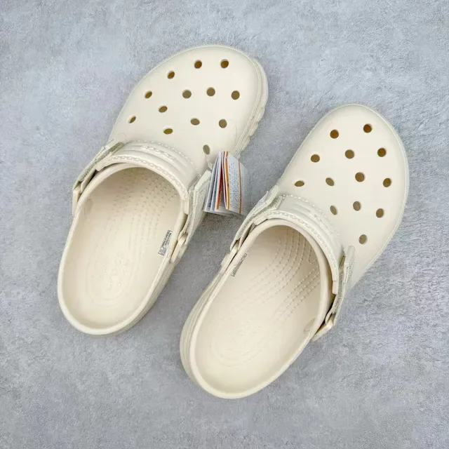 Crocs Echo Clog Off-White Molded Foam Clog 8