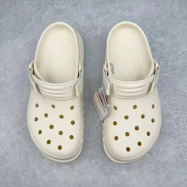 Crocs Echo Clog Off-White Molded Foam Clog 9