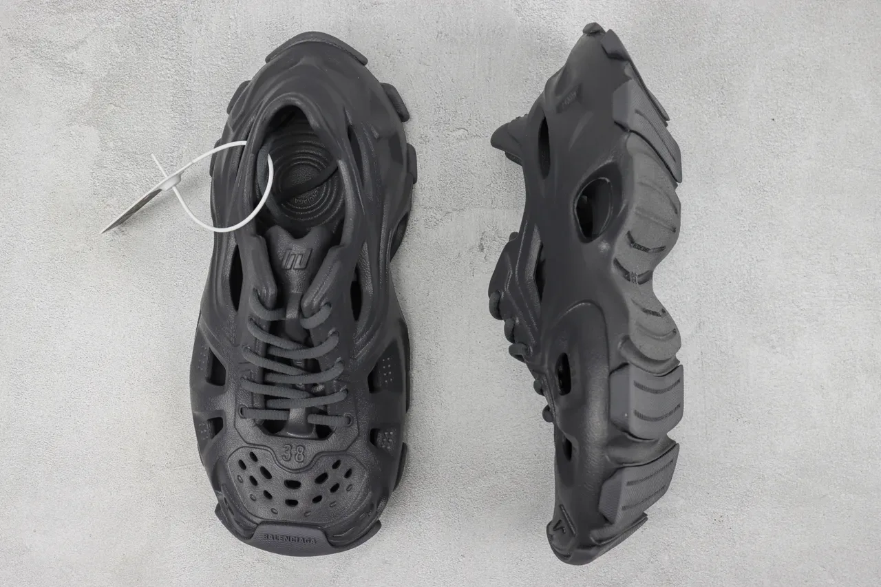 Crocs Gray Monolithic Molded Foam Ventilated Cutout Design Chunky Sneakers 3