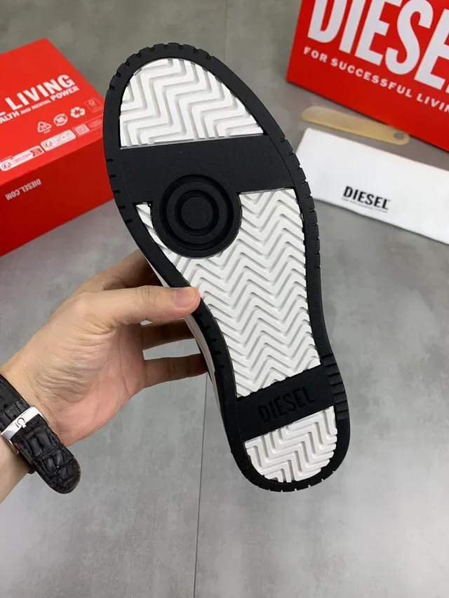 Diesel Navy White Leather Upper Contrast Laces Sneakers 2