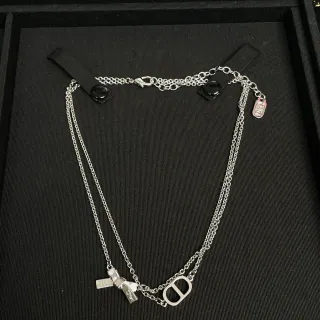 Dior Addict चांदी काला डबल चेन लोगो पेंडेंट नेकलेस