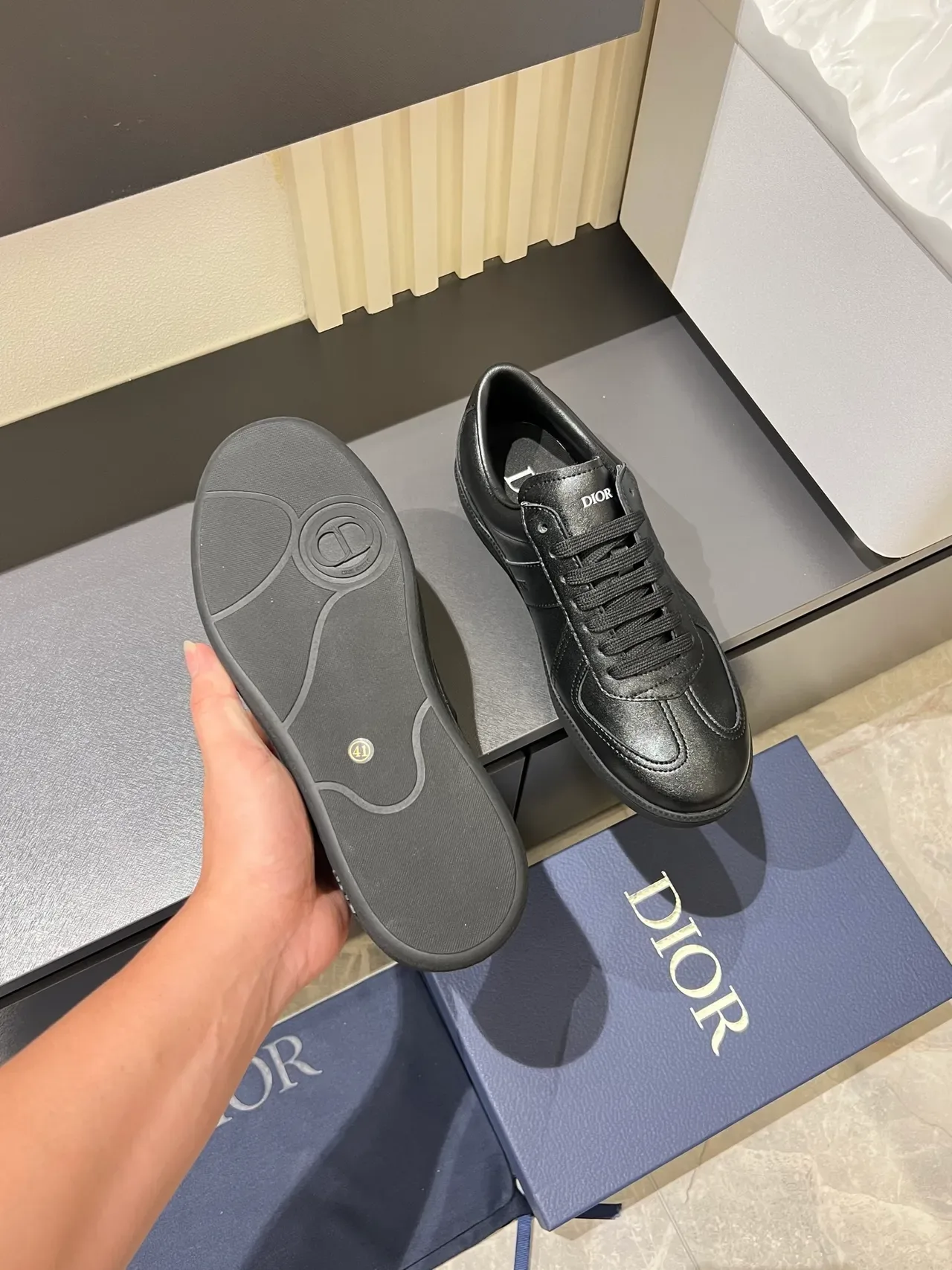 Dior B22 Sneakers Lifestyle Cuir Noir Panellée 3