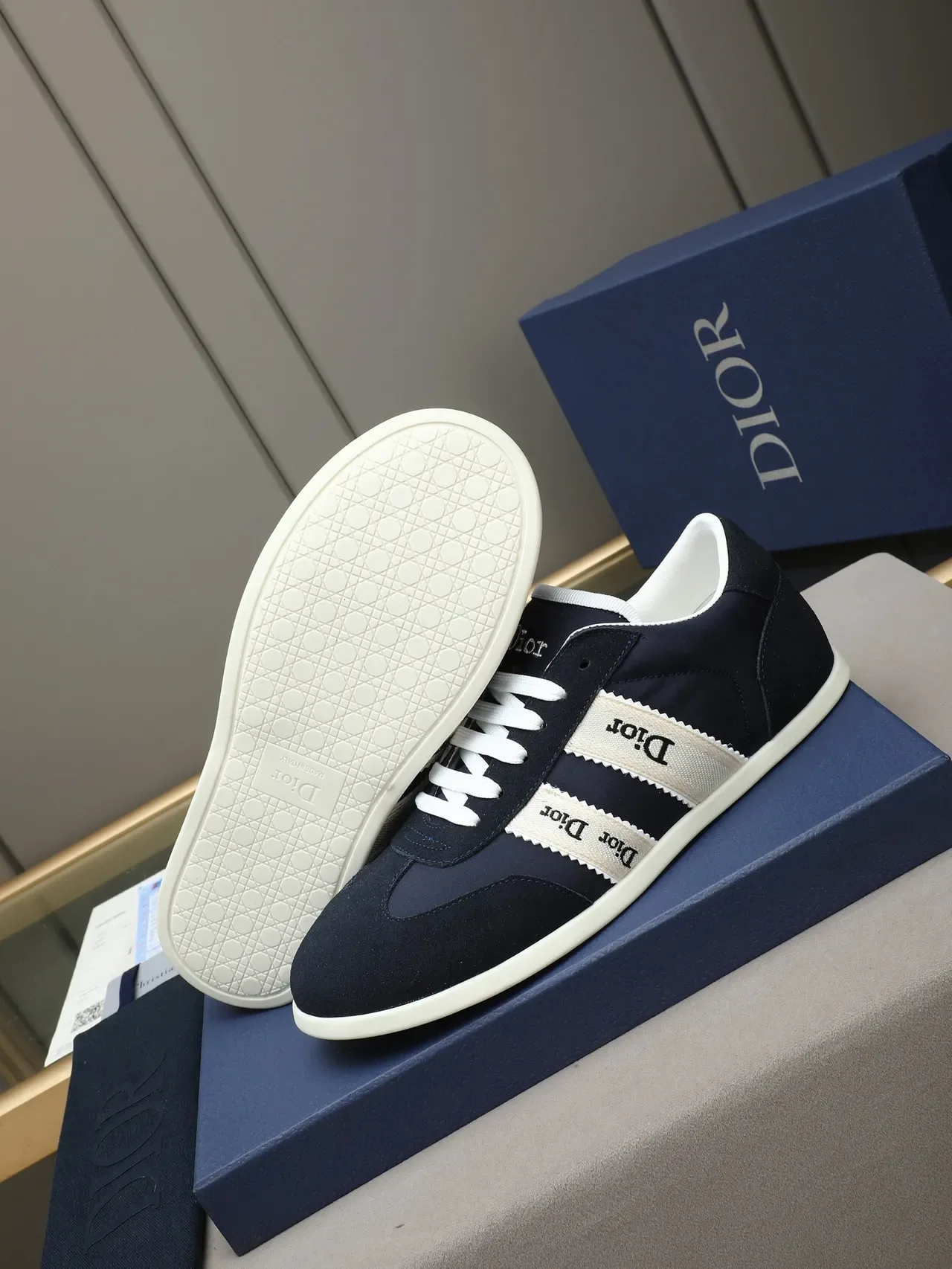 ديور B22 Navy Beige جلد أنتي علوي خطوط مزدوجة بشعار حذاء رياضي lifestyle 4