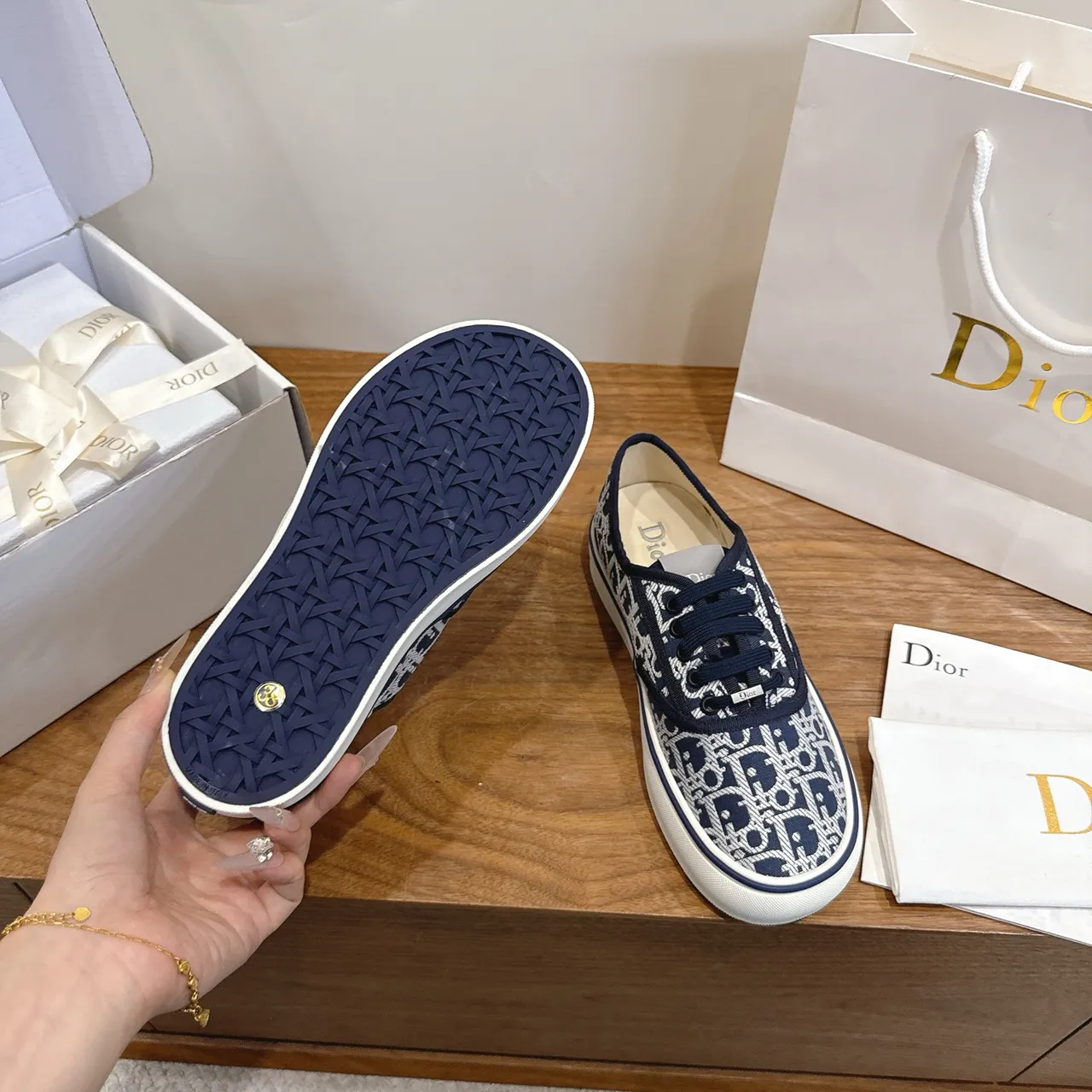 Dior B23 Navy and White Oblique Monogram Lifestyle Sneakers 2