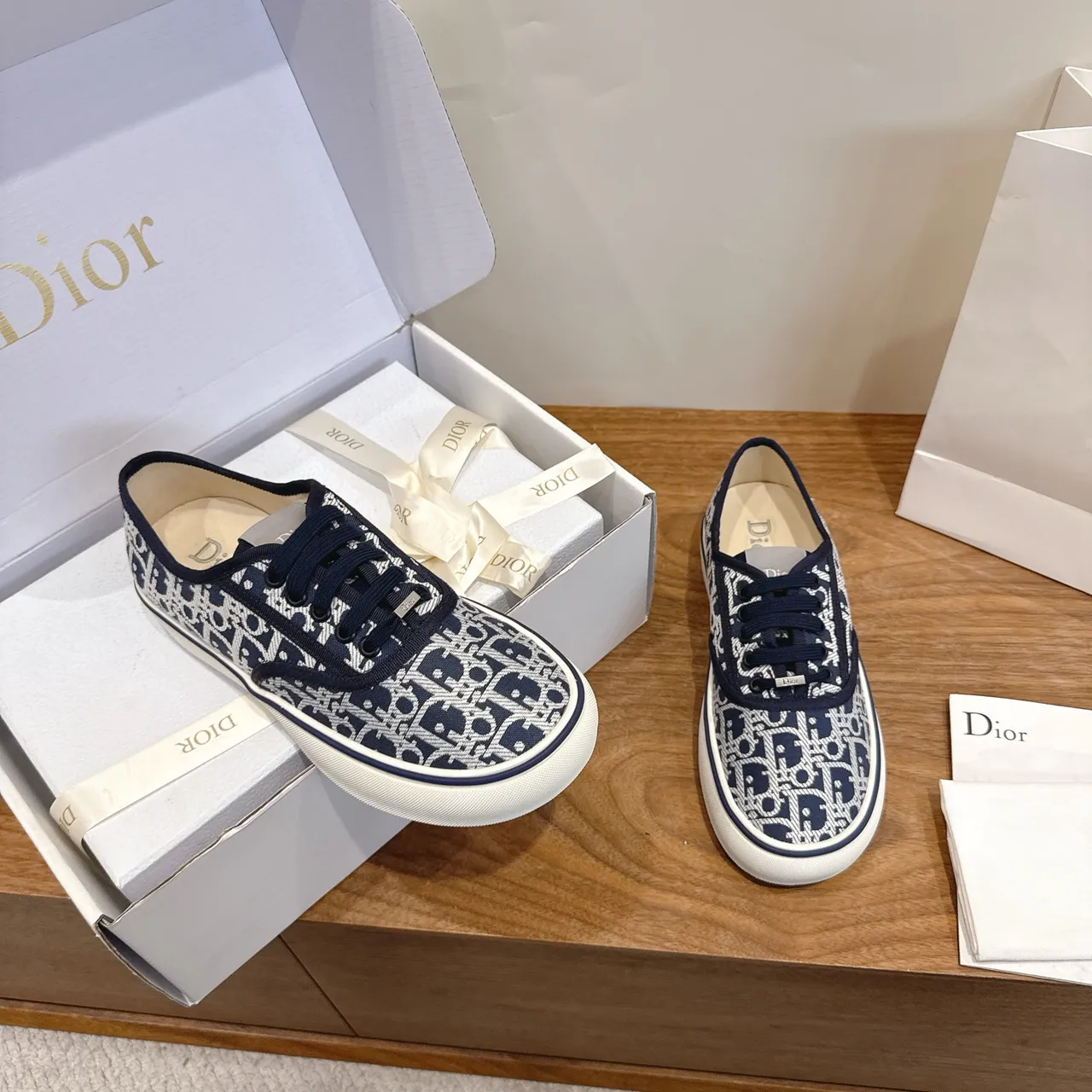 Dior B23 Navy and White Oblique Monogram Lifestyle Sneakers 4