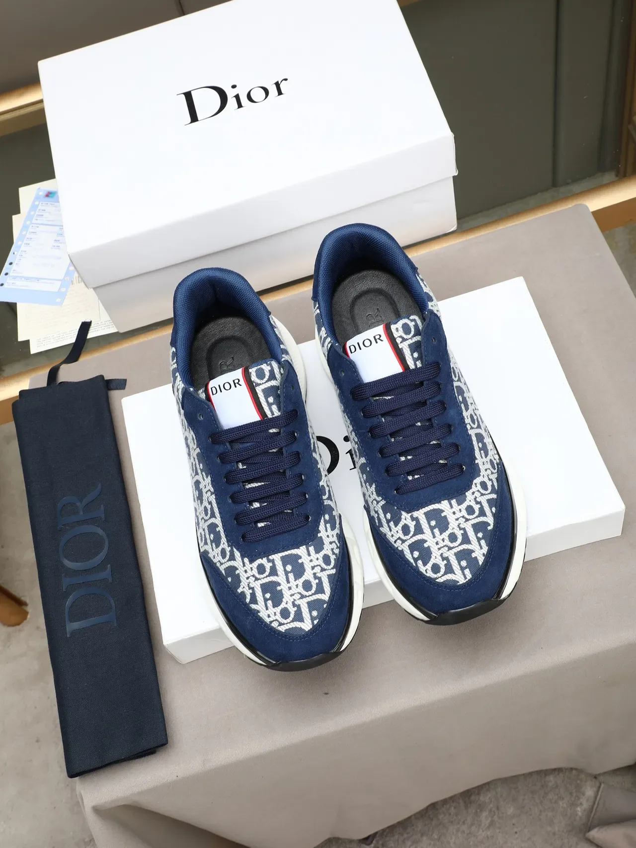 Dior B23 Bleu Marine et Blanc Monogram Lifestyle Sneakers 3