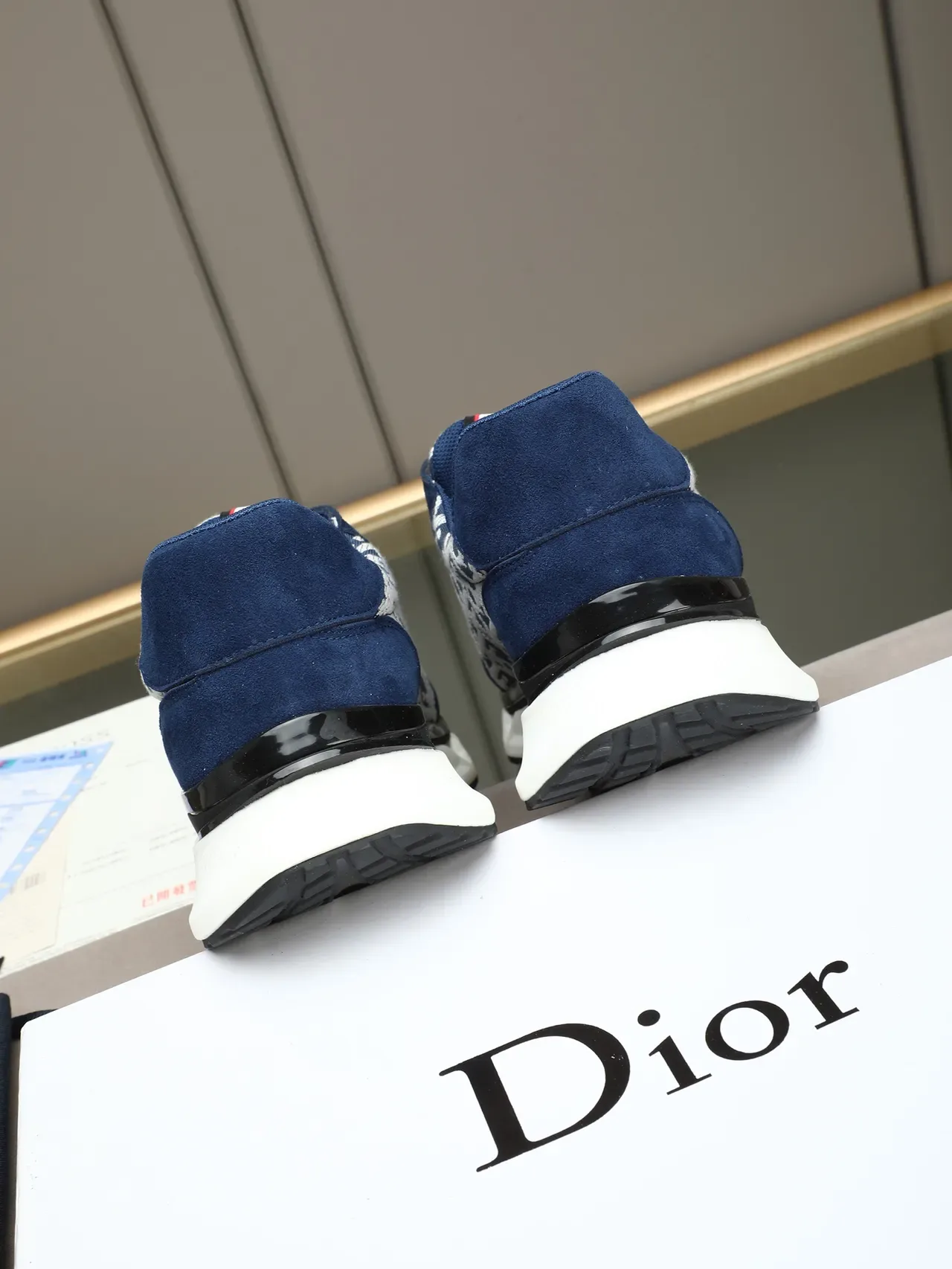 Dior B23 Bleu Marine et Blanc Monogram Lifestyle Sneakers 4