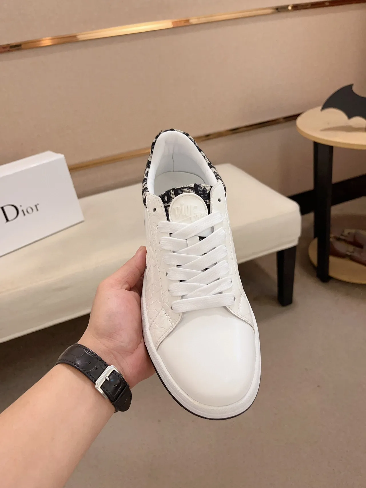 Dior B23 White and Black Oblique Lifestyle Sneakers 3
