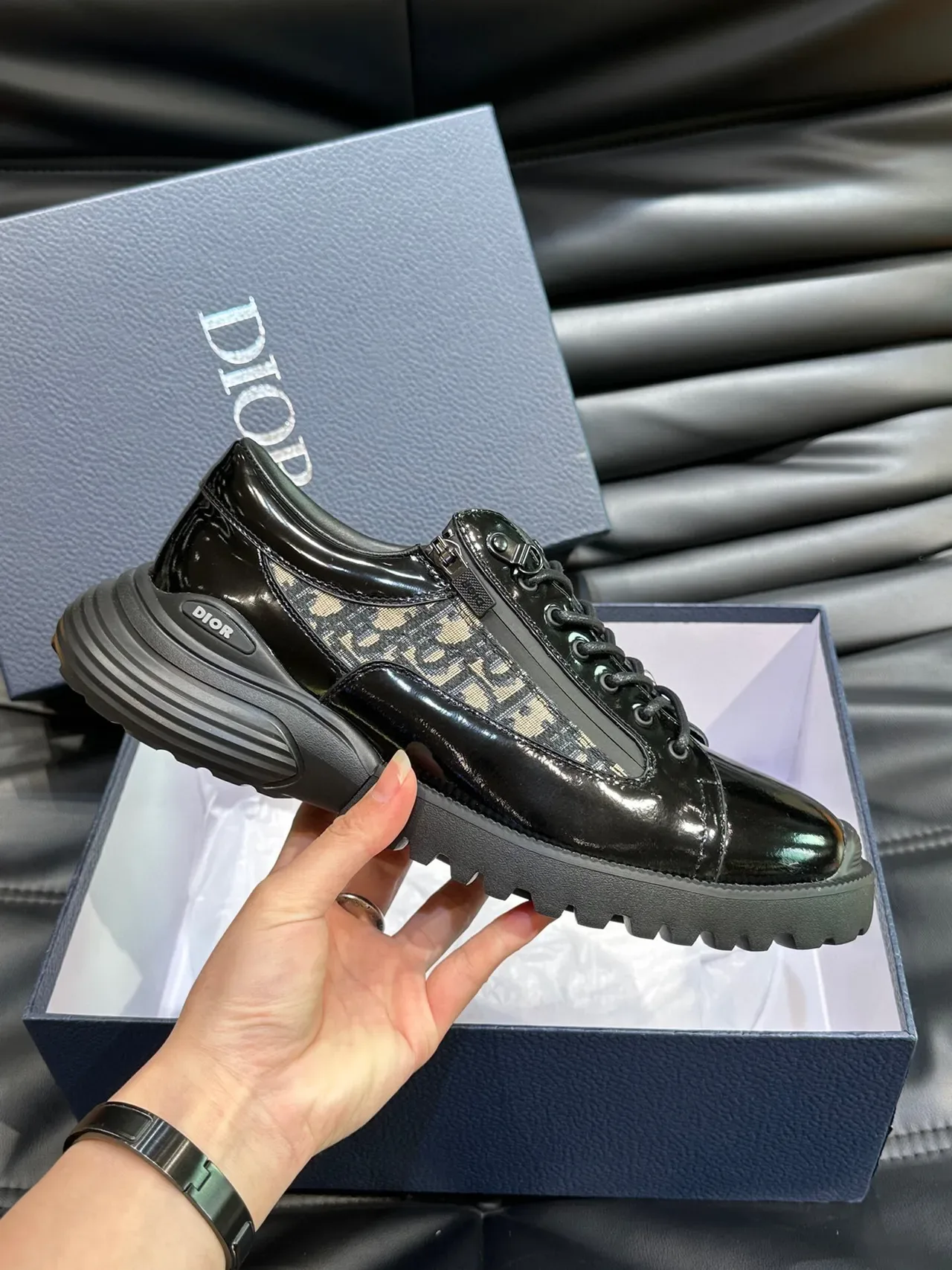 Dior B27 Sneakers lifestyle cuir patent noir monogramme oblique 5