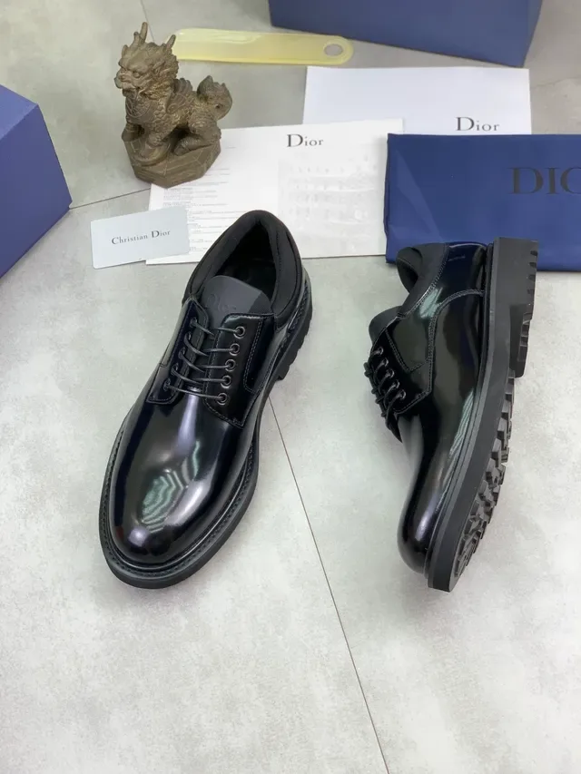 Dior Sapatos Oxford de couro patentado preto de alto brilho com ponta de tapa 5