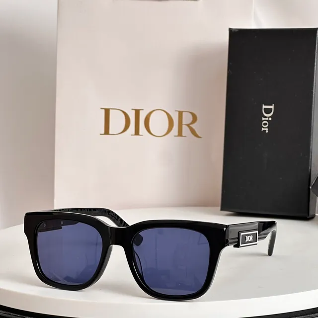 Dior Black Red Rectangular Acetate Frame Temple Trim Sunglasses 7