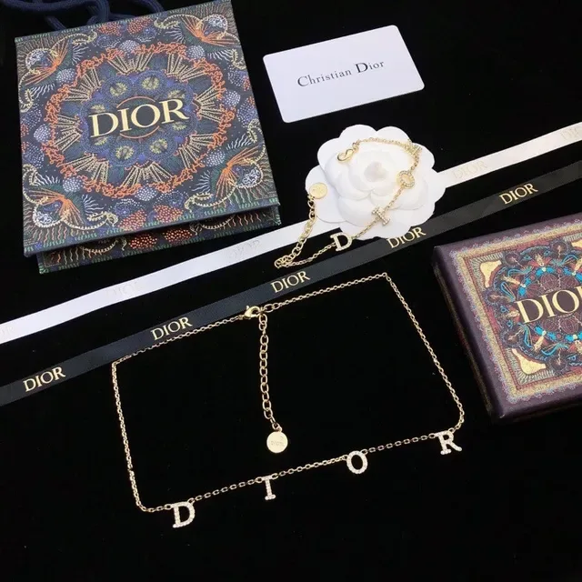 Dior Pulseira Charm D Camélia dourada 8