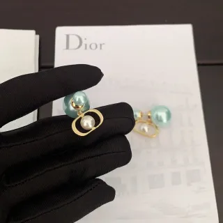 Dior हरा सोना डबल पर्ल ड्रॉप ओवल फ्रेम ईयररिंग्स