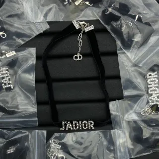 Dior J'ADIOR Crystal-Embellished Velvet Choker Necklace