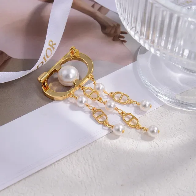 Broche Dior Oblique Perle Or Blanc Ovale Boucle Cadre Pendentif Franges 3