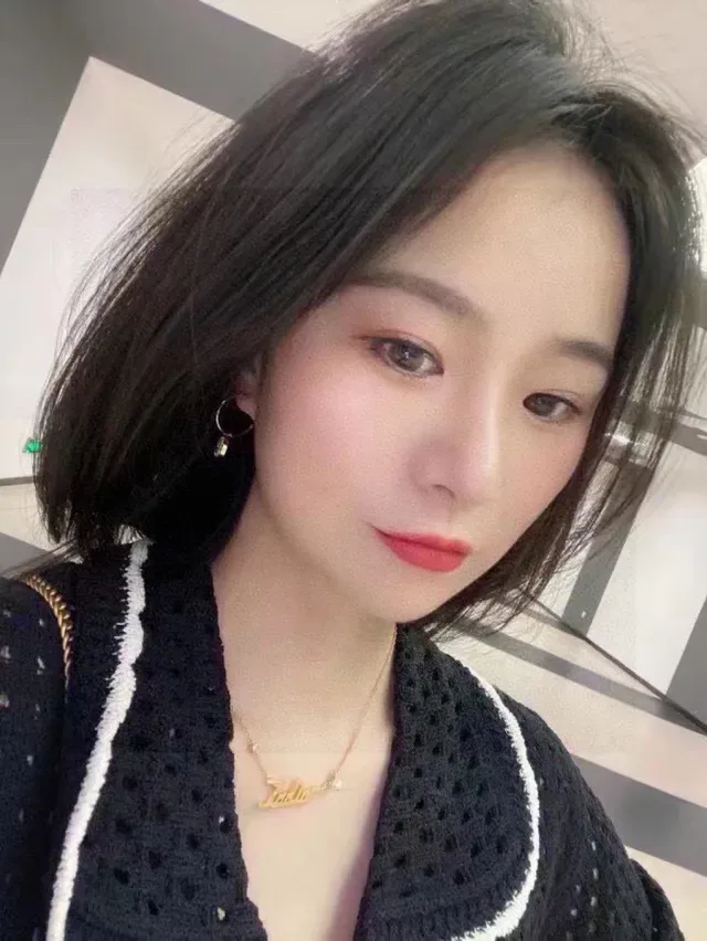 Dior Script Logo Pearl Drop Earrings 8