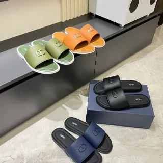 डायोर स्लाइड हरा सफेद लेदर अपर मेटल सीडी लोगो बकल स्लिपर्स