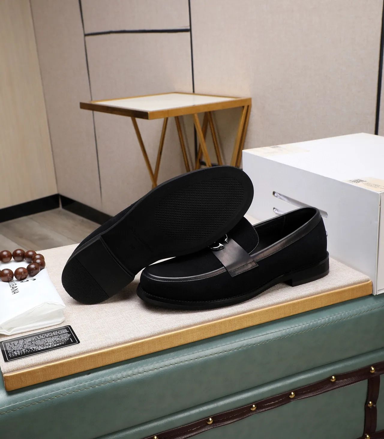 Dolce & Gabbana DG Mocassins Noirs en Daim et Cuir 6