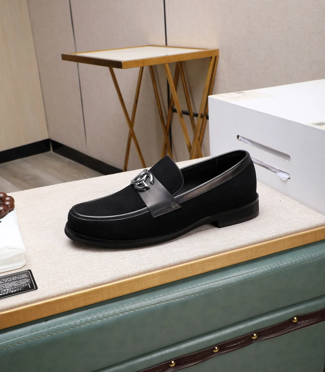 Dolce & Gabbana DG Mocassins Noirs en Daim et Cuir 8