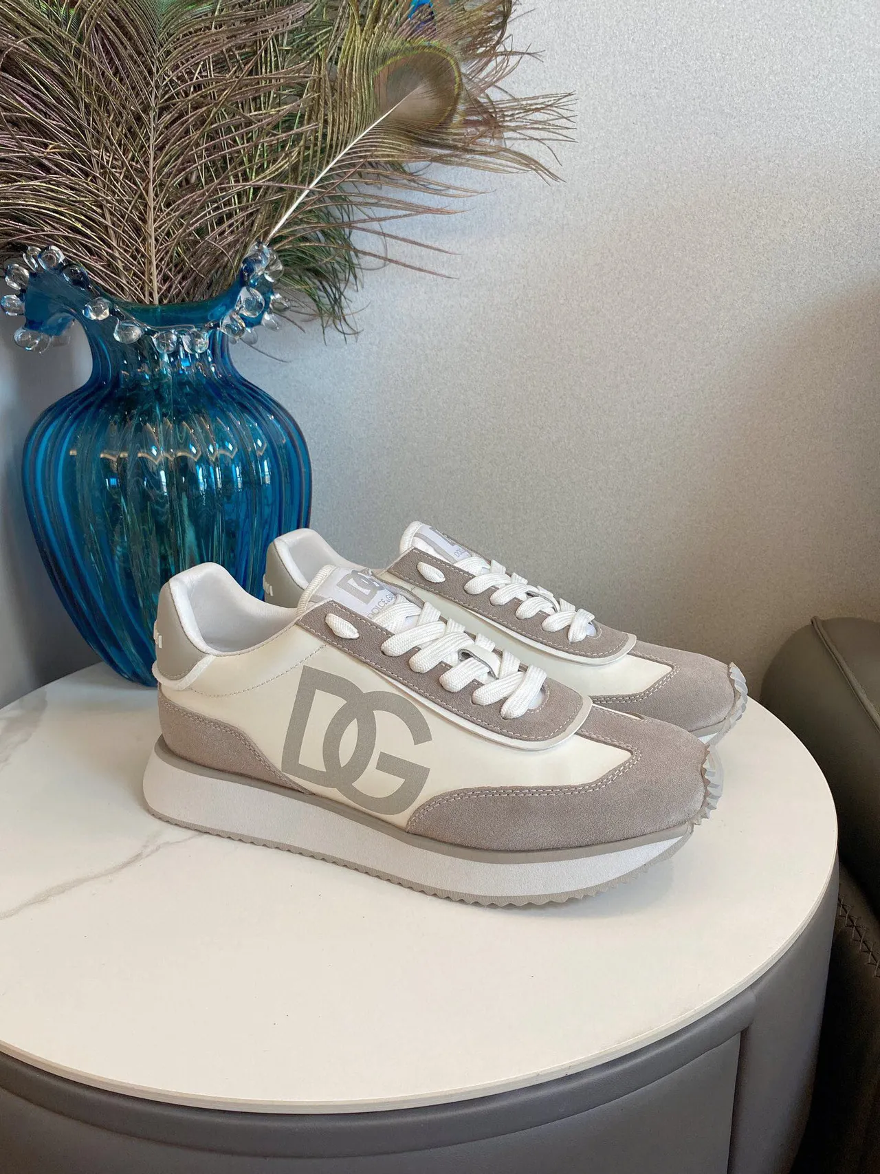 Dolce & Gabbana Beige Gris Oversize DG Monogram Mélange de Daim et Cuir Lisse Lifestyle Sneakers 2
