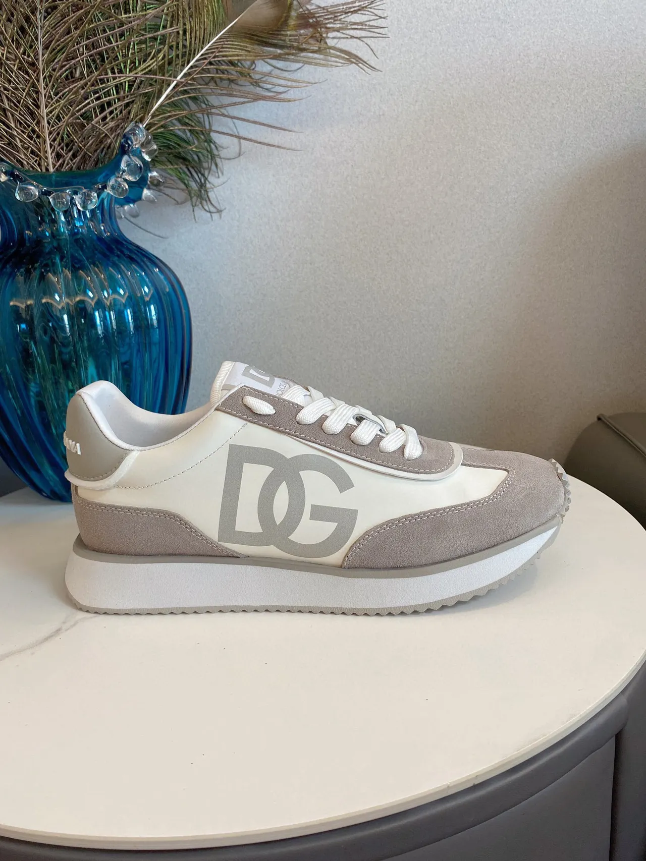 Dolce & Gabbana Beige Gris Oversize DG Monogram Mélange de Daim et Cuir Lisse Lifestyle Sneakers 5