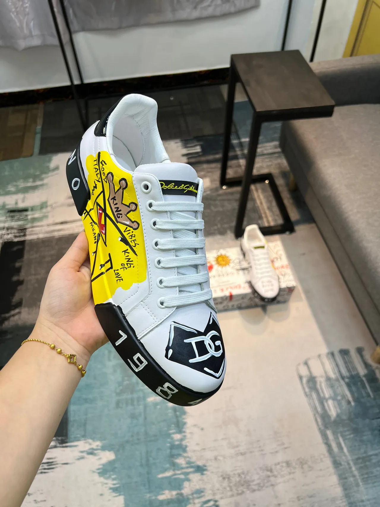 Dolce & Gabbana Rei dos Corações Graffiti Print Tênis Lifestyle Brancos 6