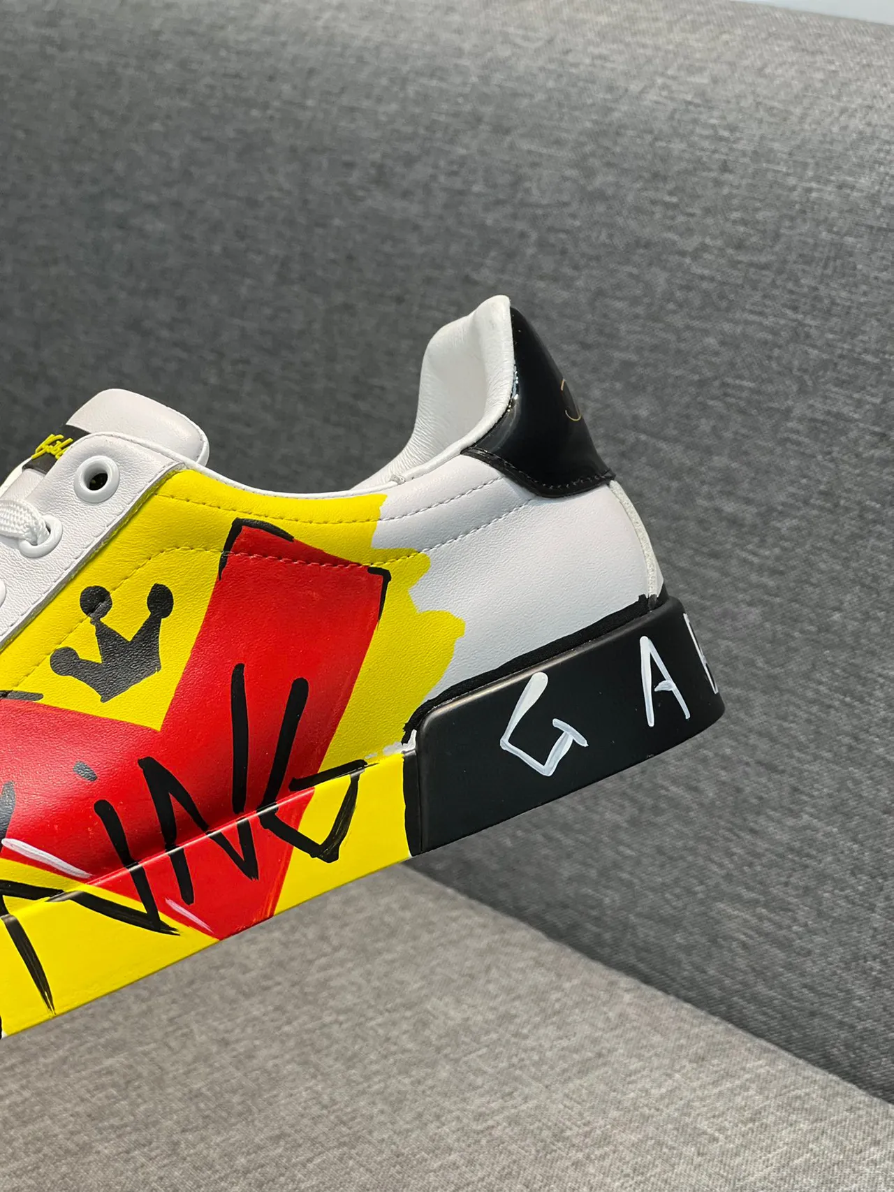 Dolce & Gabbana Rei dos Corações Graffiti Print Tênis Lifestyle Brancos 8