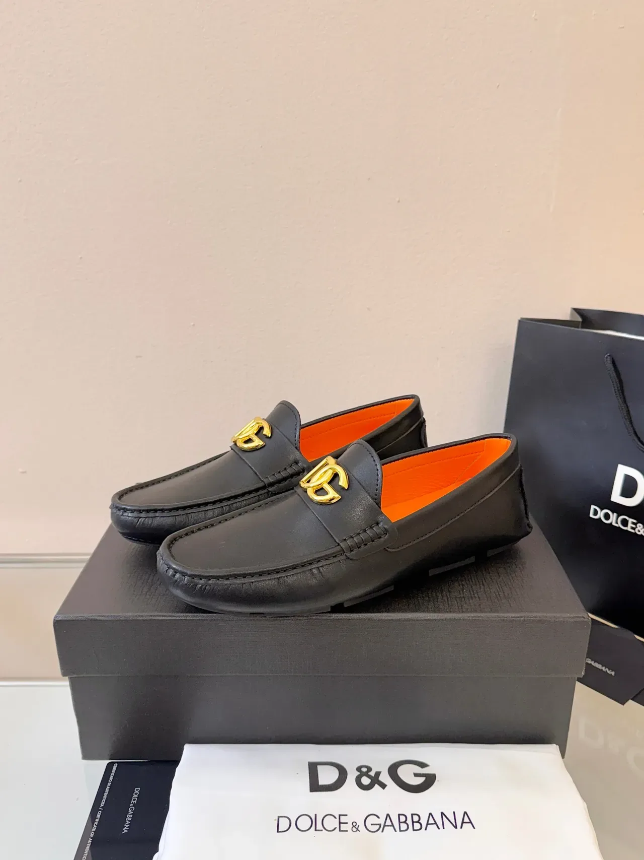 Dolce & Gabbana Portofino Noir Orange Cuir Boucle Dorée DG Mocassin 2