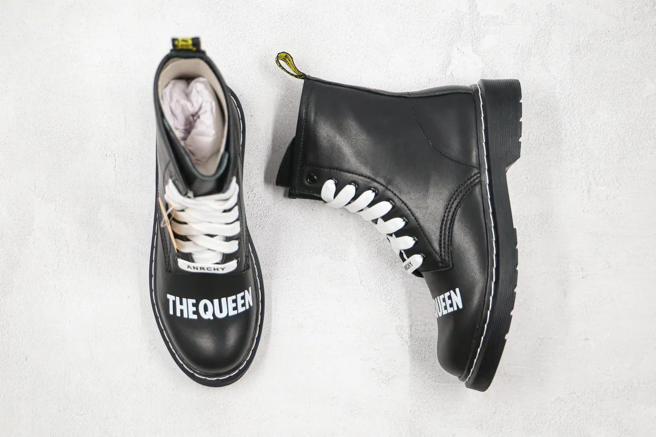 Dr. Martens Black White Smooth Leather Upper Contrast Stitching Martin Boots 8