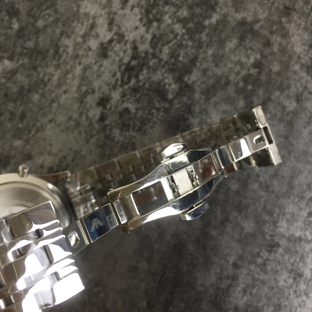 Emporio Armani Montre Chronographe Cadran Noir Ton Argent Quartz 4
