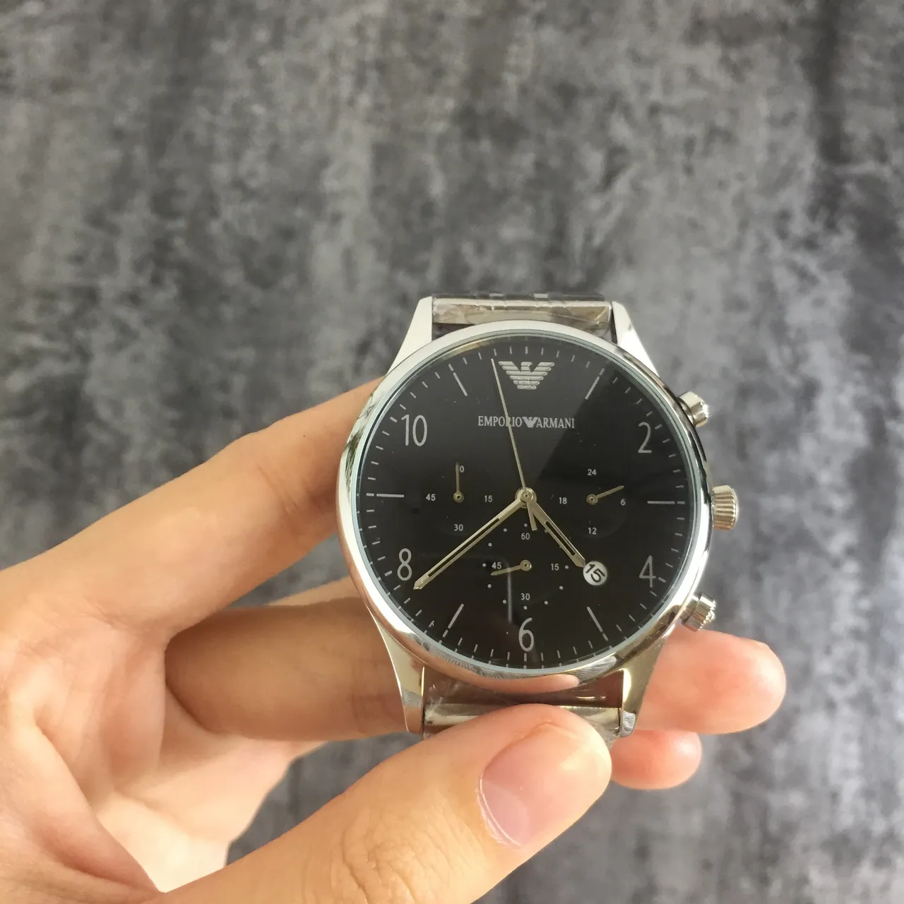 Emporio Armani Montre Chronographe Cadran Noir Ton Argent Quartz 7