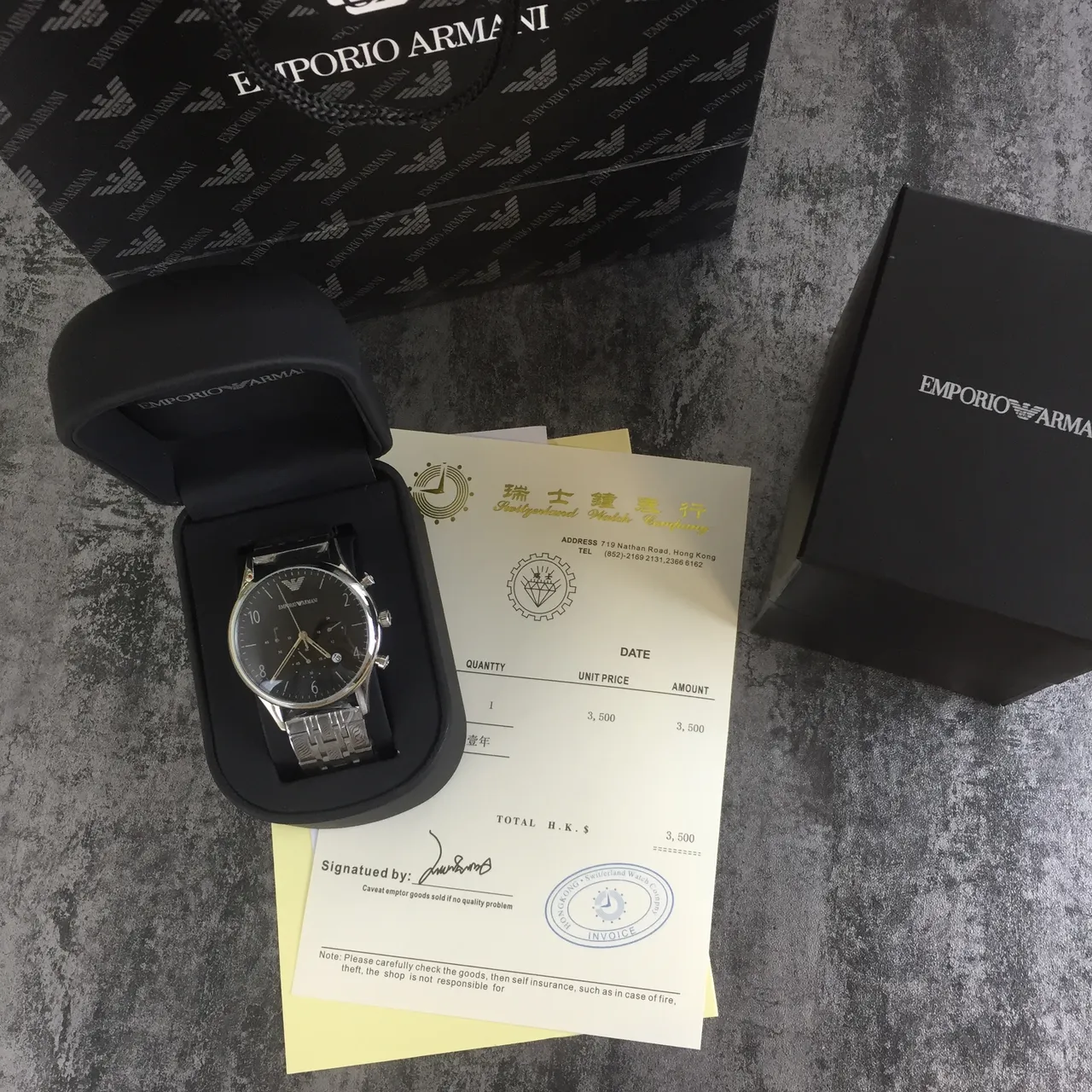 Emporio Armani Montre Chronographe Cadran Noir Ton Argent Quartz 8