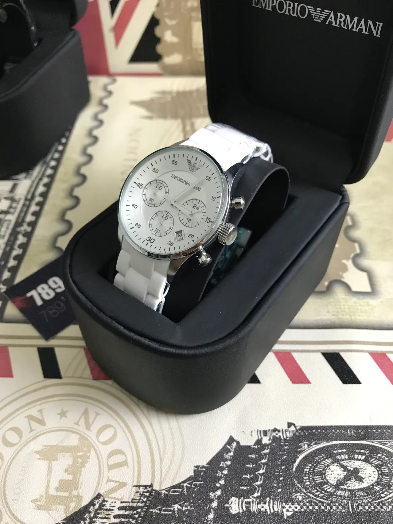 Emporio Armani Montre chronographe bracelet céramique blanche quartz 3
