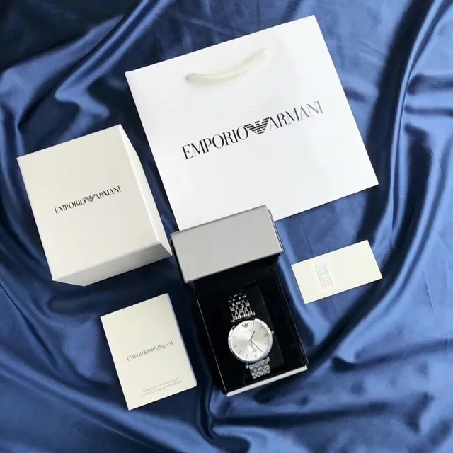 Emporio Armani Classic Relógio de Aço Inoxidável Prateado Quartz 8
