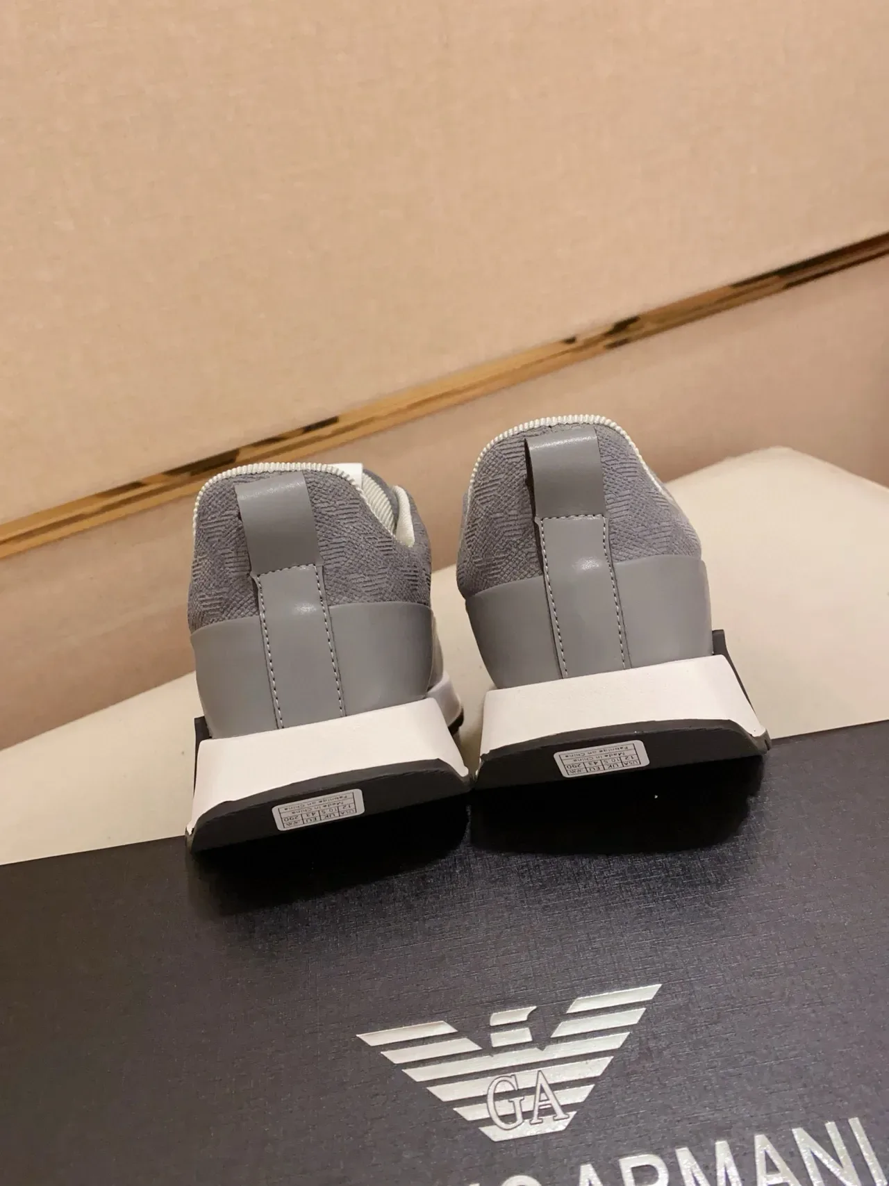 Emporio Armani Gris Blanco Slip-On Suela En Capas Zapatillas Lifestyle 8