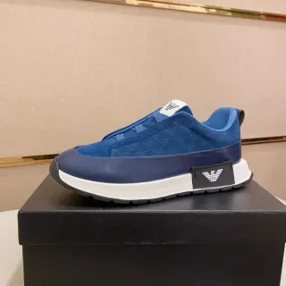 Emporio Armani Sneaker Lifestyle Bleu Marine Blanc Chaussure à enfiler Tige Texturée Sneakers Lifestyle