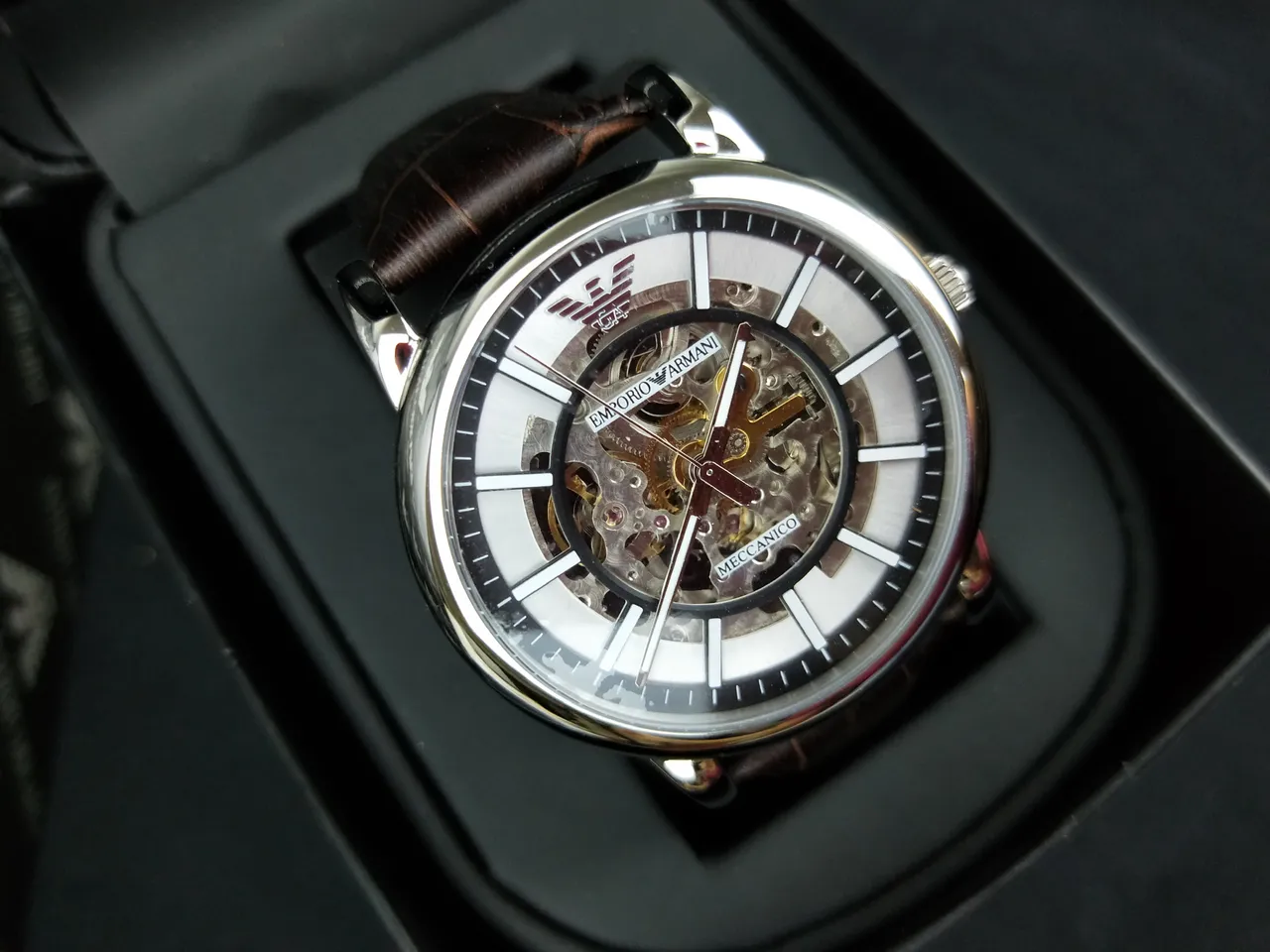 Emporio Armani Meccanico Cadran Squelette Bracelet Cuir Noir Montre Mécanique 4