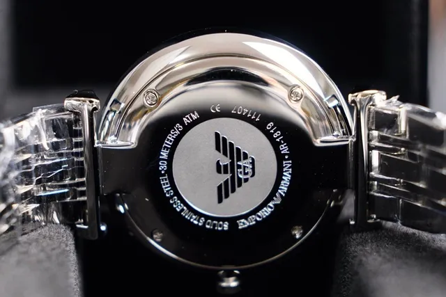 Emporio Armani Acier Inoxydable Argenté Blanc Cadran Sunburst Montre Quartz 3