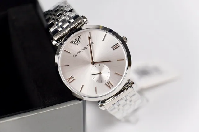 Emporio Armani Acier Inoxydable Argenté Blanc Cadran Sunburst Montre Quartz 4
