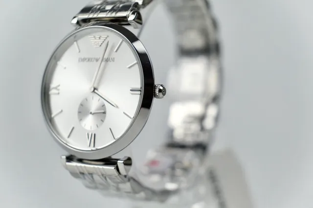 Emporio Armani Acier Inoxydable Argenté Blanc Cadran Sunburst Montre Quartz 7