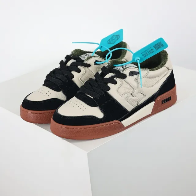 Fendi Beige Black Costuras FF Monograma Overlay Contrast Suede Y Leather Panels Zapatillas Lifestyle 2